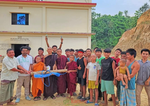 নাইক্ষ্যংছড়িতে ছাত্রদল নেতার মানবিক উদ্যোগ: মন্দিরে পানির মোটর স্থাপন, রাস্তা নির্মাণ ও ফুটবল বিতরণ