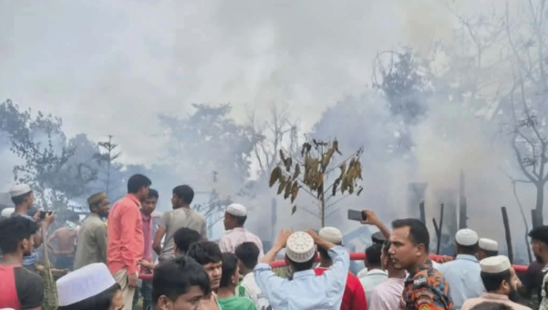 রোহিঙ্গা ক্যাম্পে ইউএনএইচসিআর অর্থায়িত প্রশিক্ষণ কেন্দ্রে আগুন, ক্ষতি ১২ লাখ টাকা