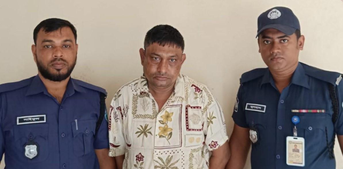 বান্দরবানে ১১ মামলার আসামি নয়ন চৌধুরী ৩৪৫ পিস ইয়াবাসহ গ্রেপ্তার