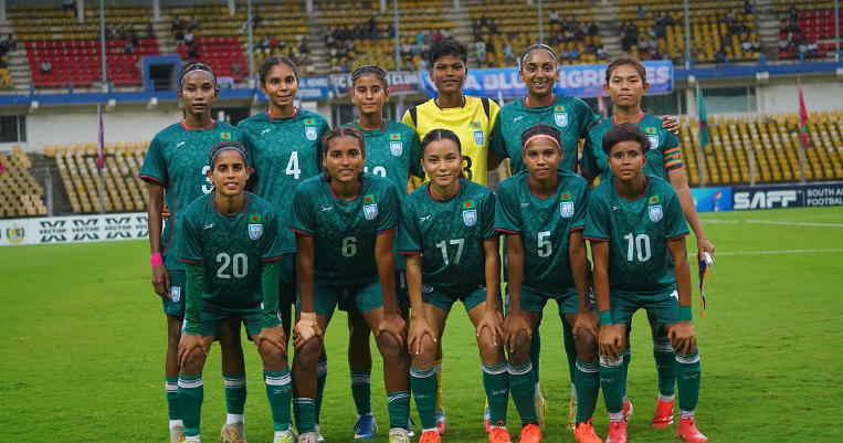 বাংলাদেশ নারী ফুটবল দল আবারও রানার্সআপ, ভারতের কাছে ৩-১ গোলে পরাজয়