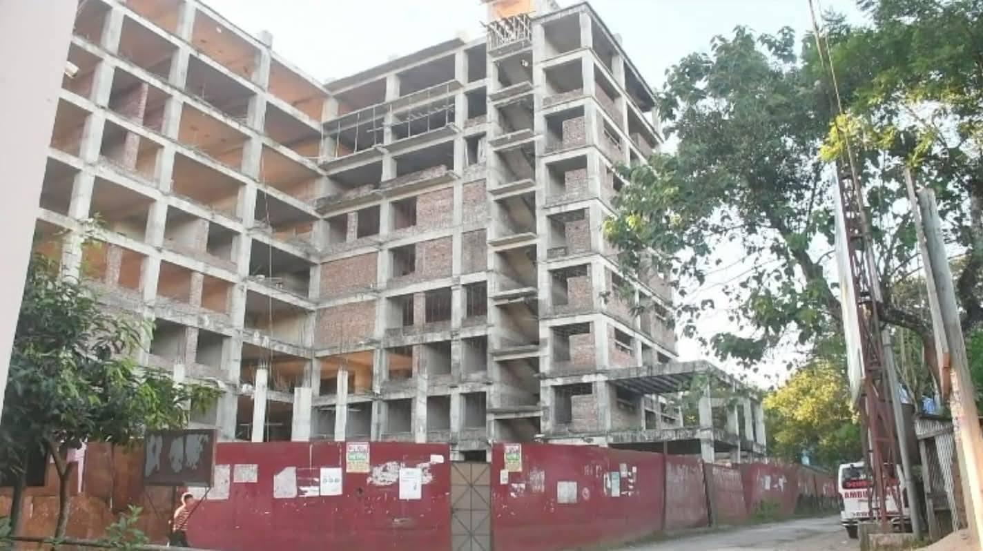 ৭ বছরেও শেষ হয়নি খাগড়াছড়ি সদর হাসপাতালের নির্মাণ কাজ