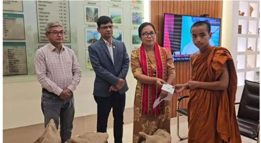 সংযুক্ত ছবি